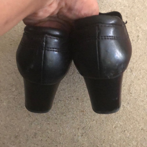 Naturalizer Heels - Picture 3 of 4